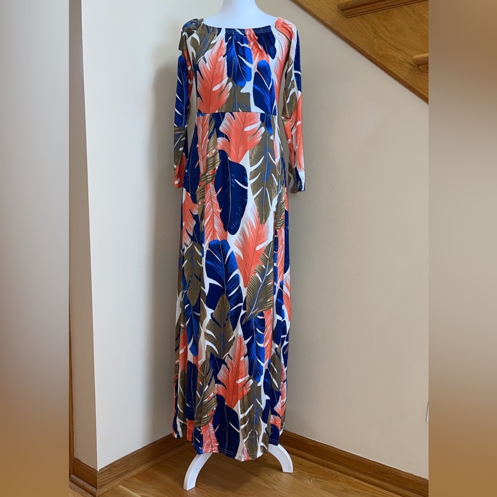 Women’s Beach Casual Dress Size Medium Floral Leaves Vibrant Color 2 Front Slits - Picture 5 of 8